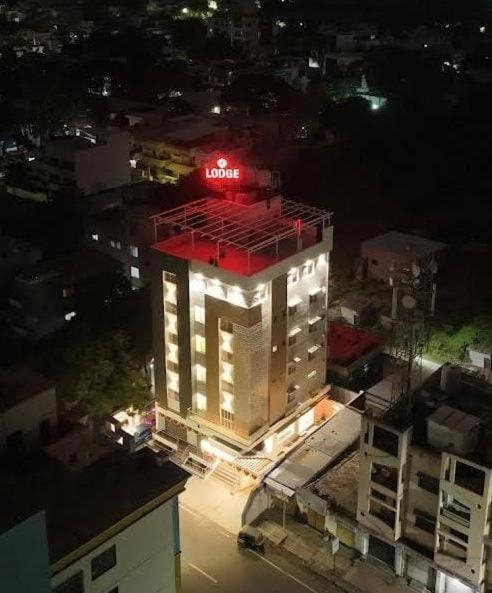 Hotel Veesons Executive Szolápur Kültér fotó